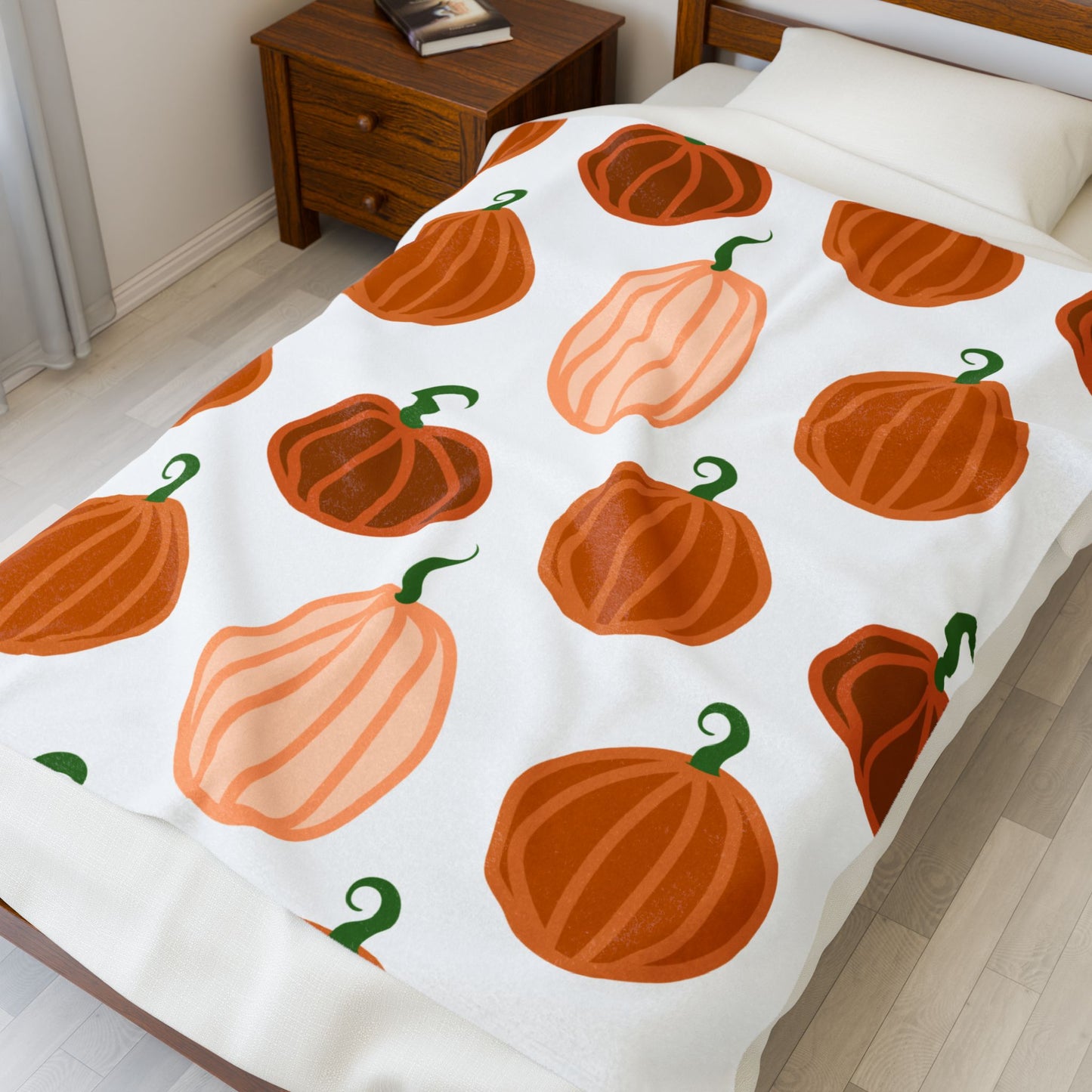 Pumpkin-Themed Velveteen Plush Blanket, Cozy Fall Throw, Halloween Décor, Perfect for Snuggling, Gift for Friends and Family