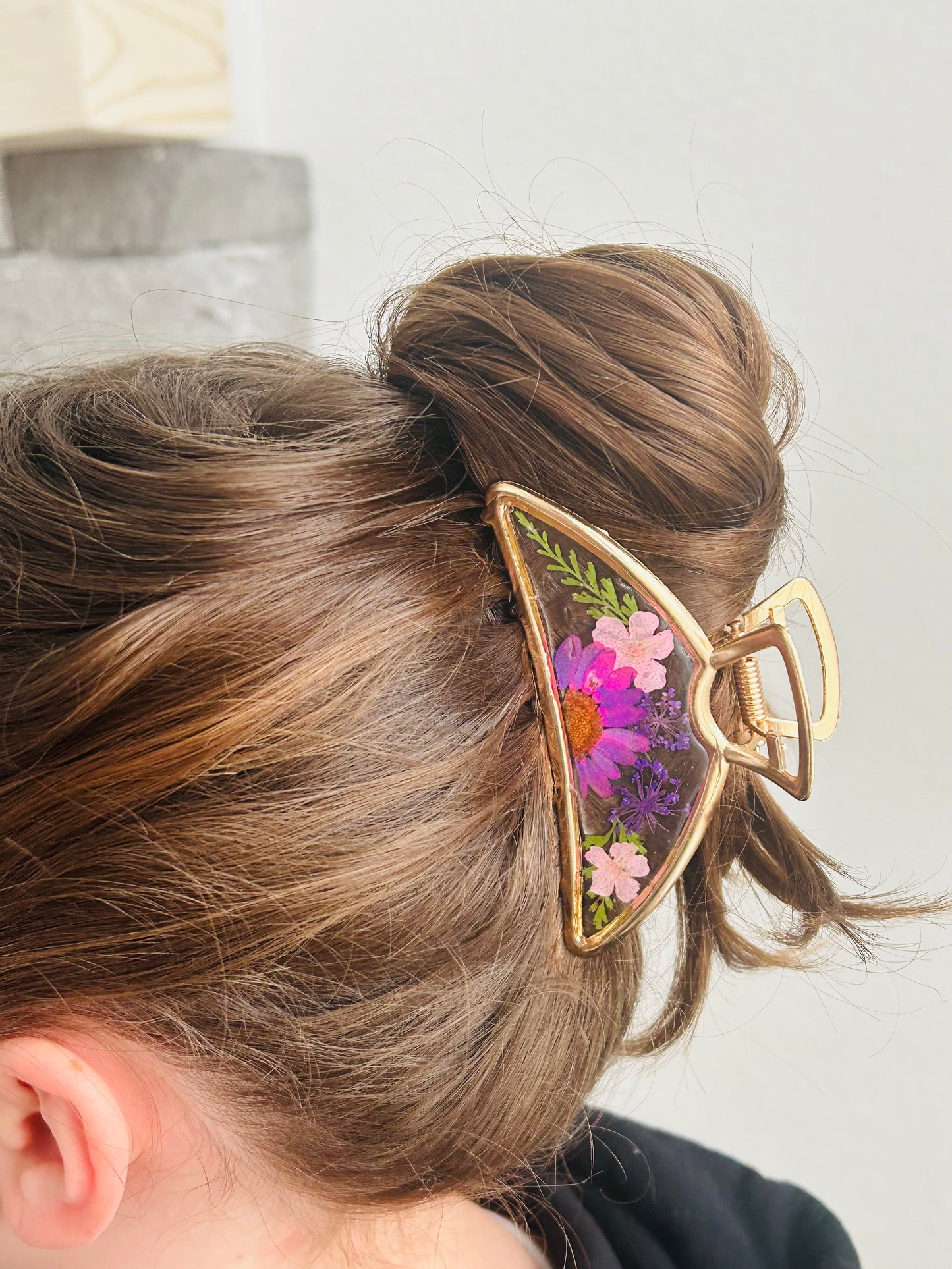 Gold floral claw clips