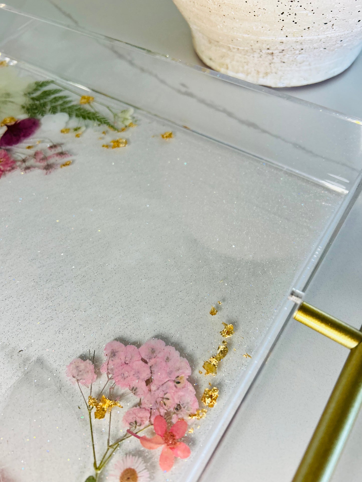 Romantic Floral Coffee Table Tray – Soft Glitter & Gold Accents