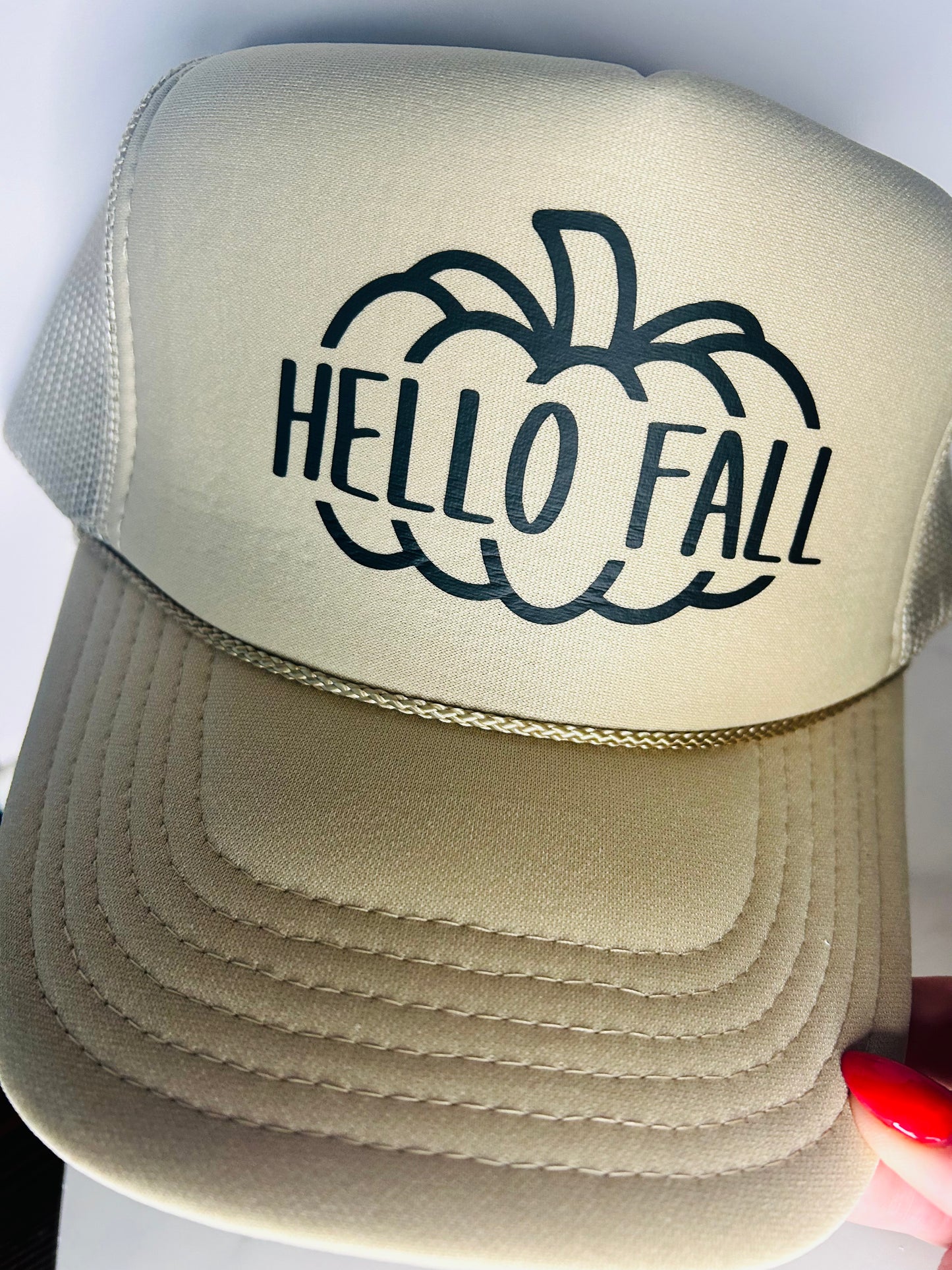 Beige fall trucker hat