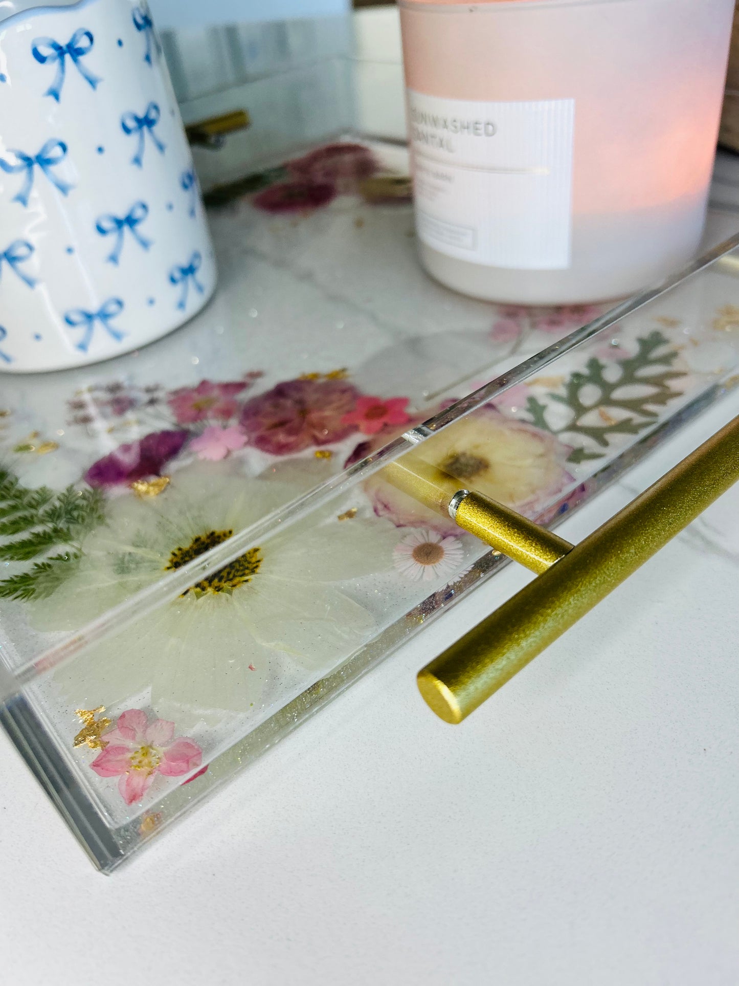 Romantic Floral Coffee Table Tray – Soft Glitter & Gold Accents