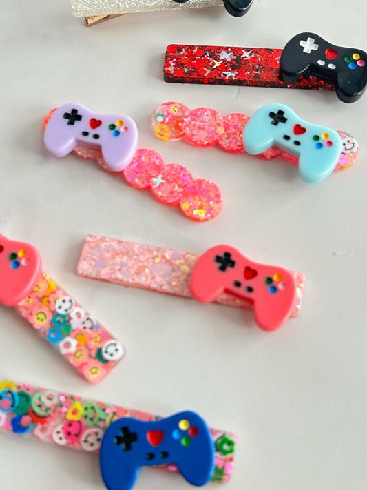 Video game controller hair clips